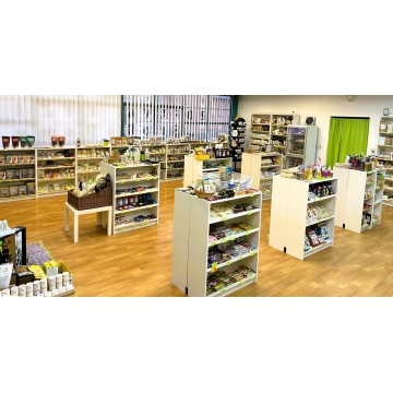 PRODEJNA V SENIMU JIŽ VIDITELNĚ OZNAČENA 